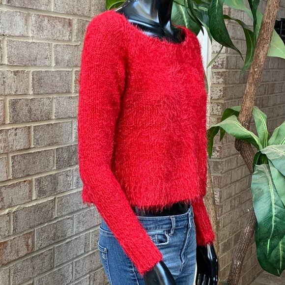 Decree Fuzzy Eyelash Knit Long Sleeve Boatneck Cropped Sweater Sz M - Picture 4 of 13